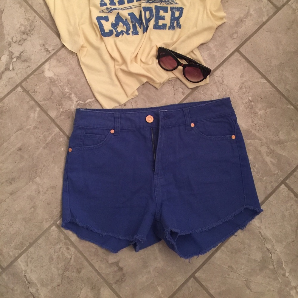 Blue shorts💙